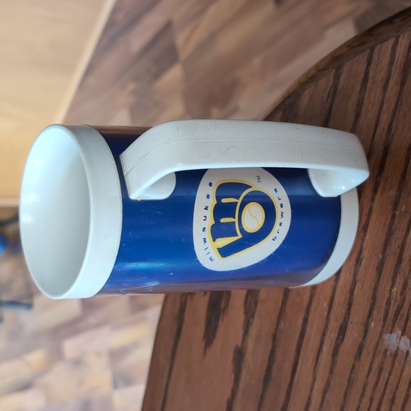80s Milwaukee Brewers Beer Stein 16oz. Insulated Cup Plastic Double Walled - Picture 2 of 10